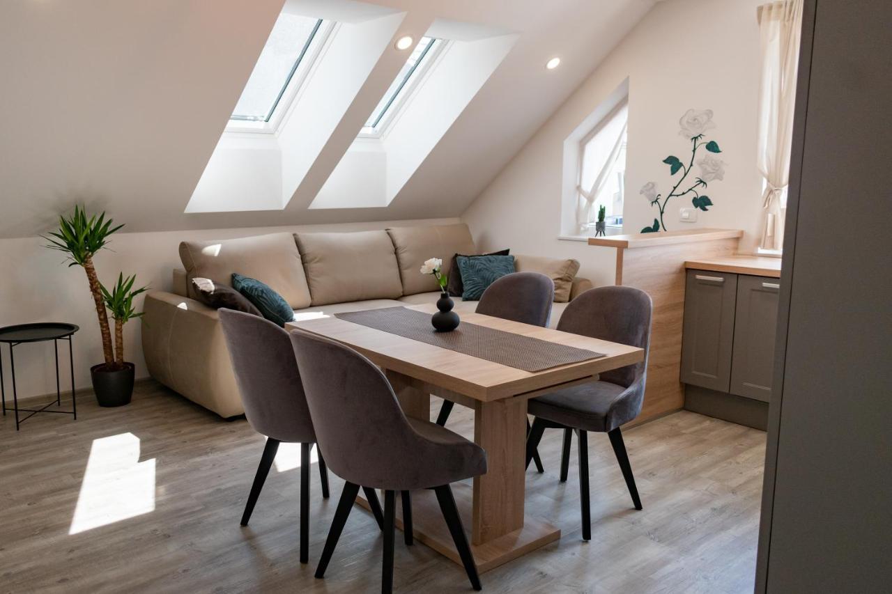Prima Countryside Apartments Zirovnica ภายนอก รูปภาพ