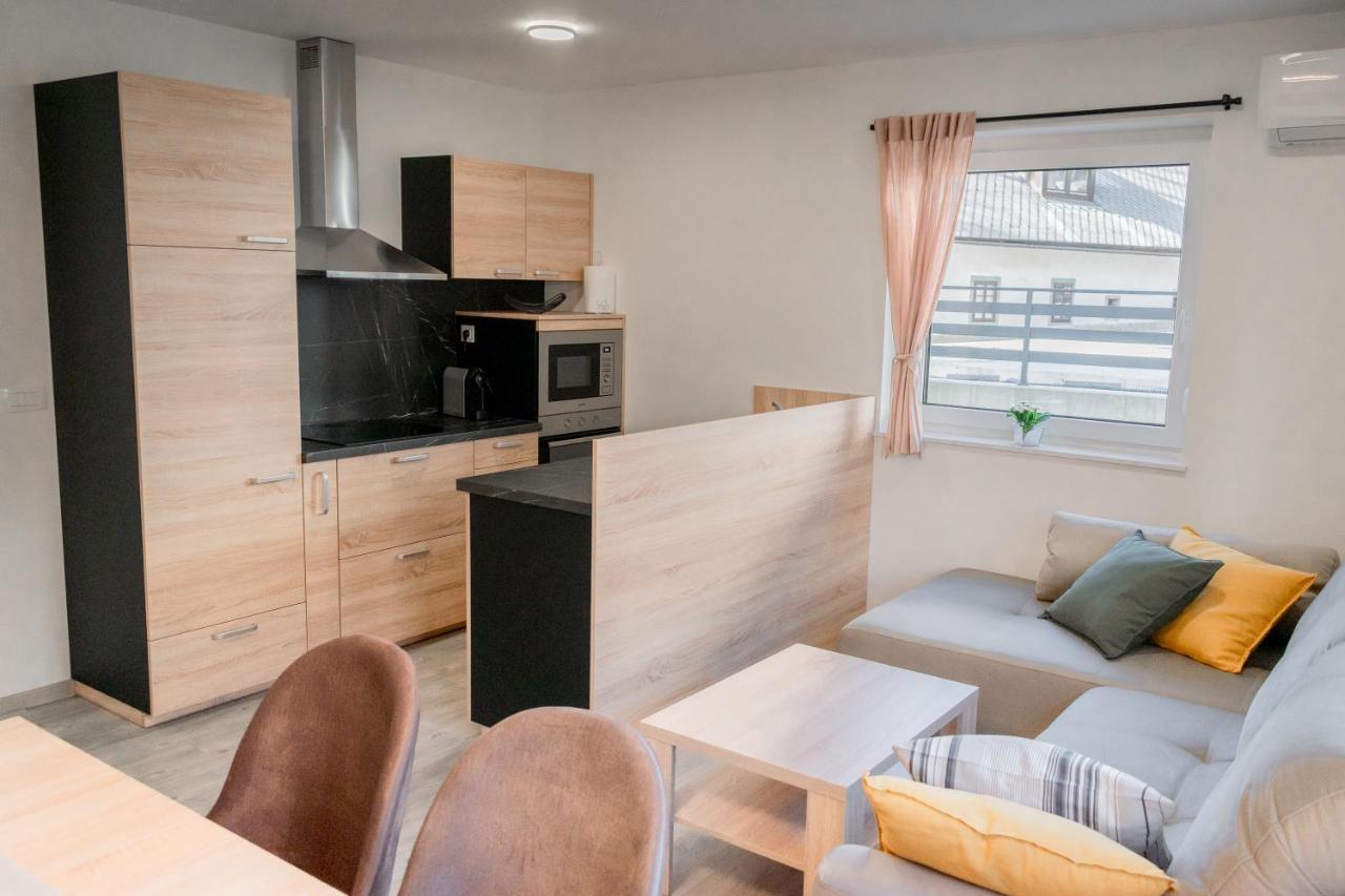 Prima Countryside Apartments Zirovnica ห้อง รูปภาพ