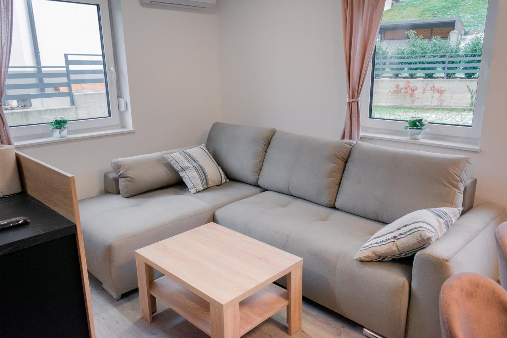 Prima Countryside Apartments Zirovnica ห้อง รูปภาพ