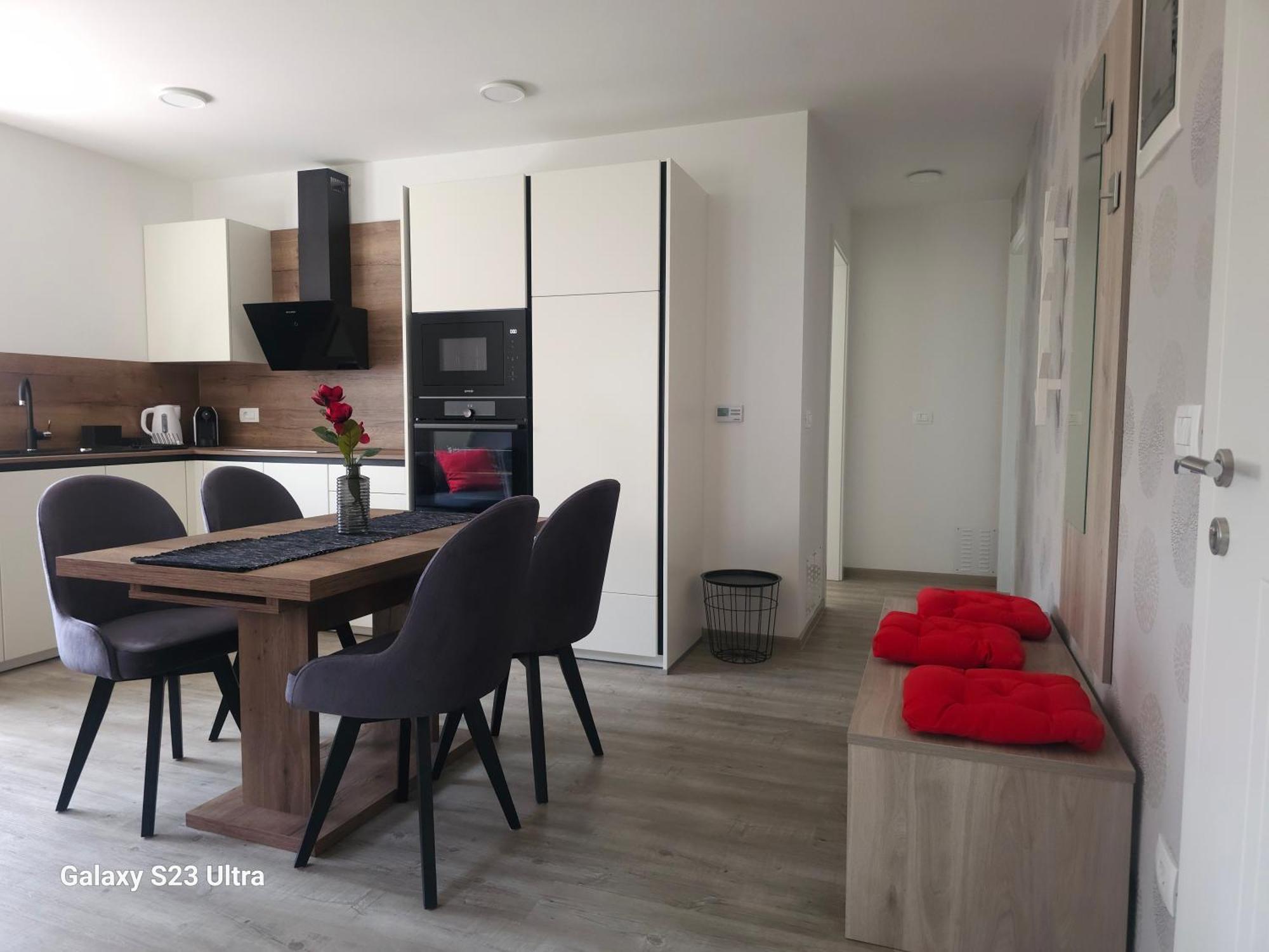 Prima Countryside Apartments Zirovnica ภายนอก รูปภาพ